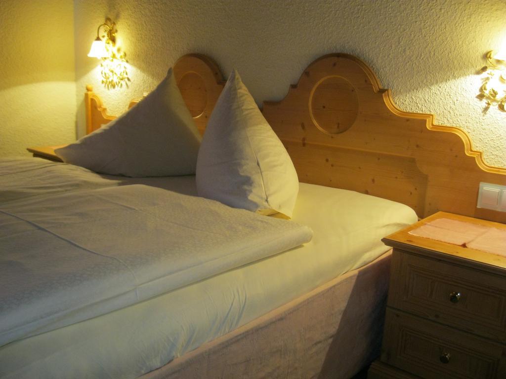 Gaestehaus Sahler Gaschurn Szoba fotó